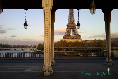 Paris-20121125-00583